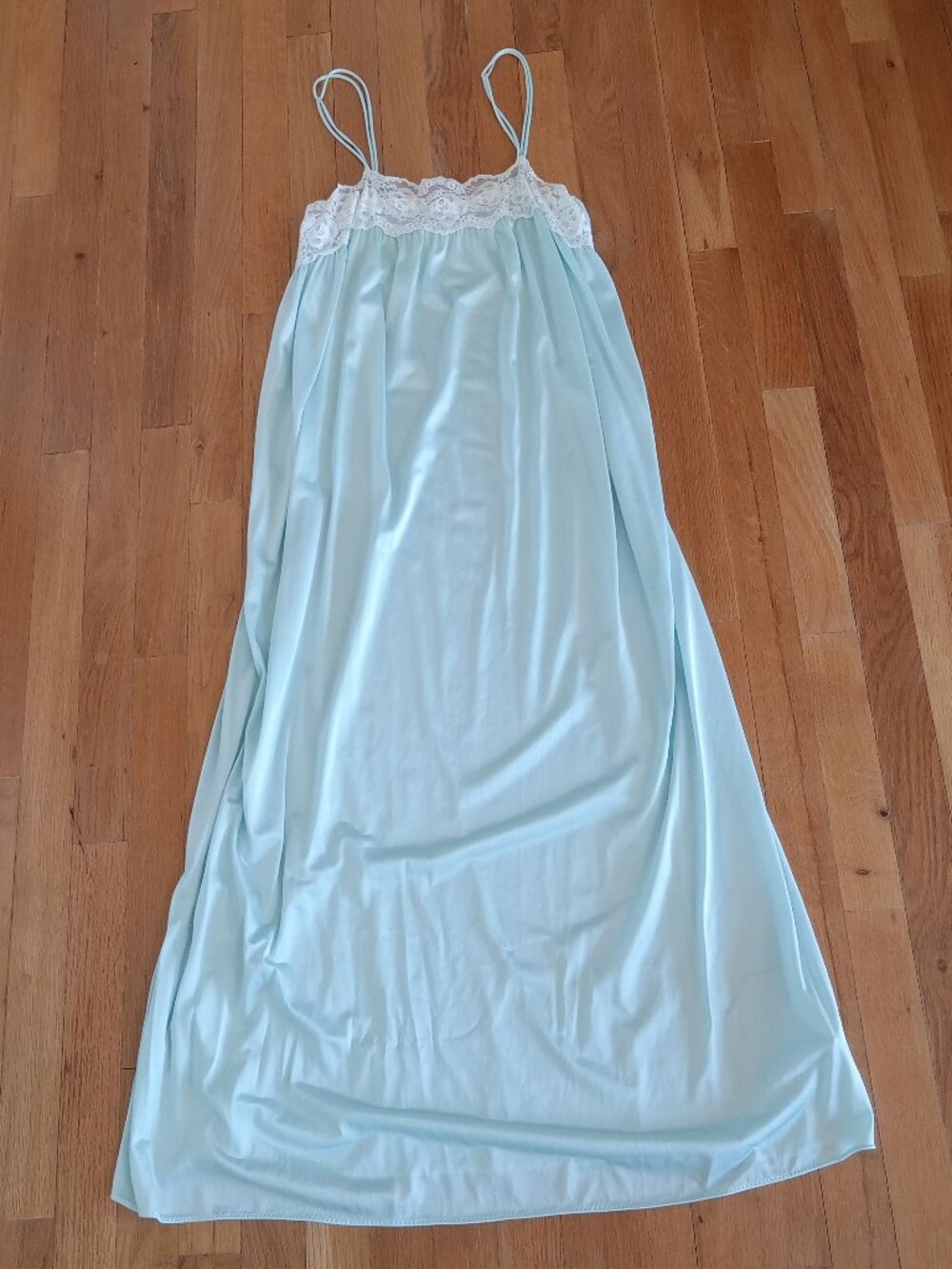 Pristine Vintage Miss Elaine 2-Pc. Seafoam Lace-Trimmed Peignoir Set - Picture 6 of 8